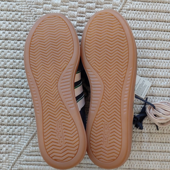 Adidas Navy Sneakers with White and Green Accents Size 10.5W - Picture 4 of 5